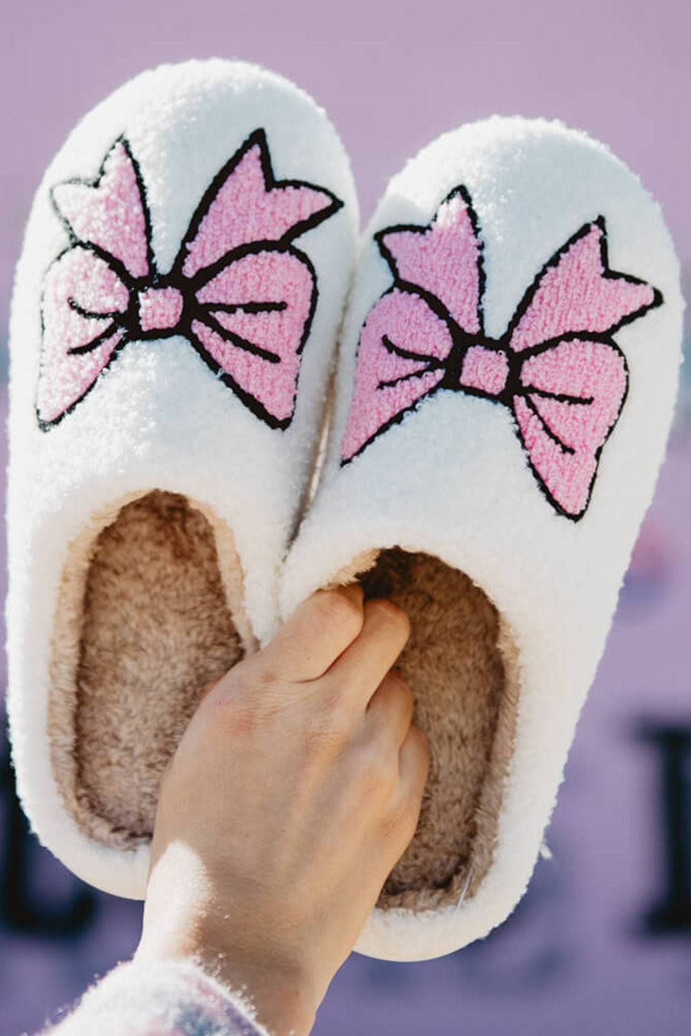 White Cute Bowknot Fuzzy Slippers