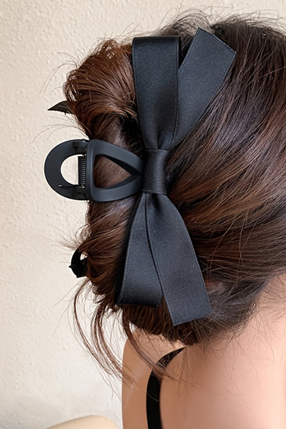 Black Bow Hair Claw